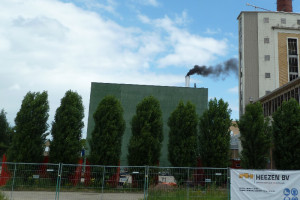 Ongerustheid om zwarte rook bio-energiecentrale Strijp R